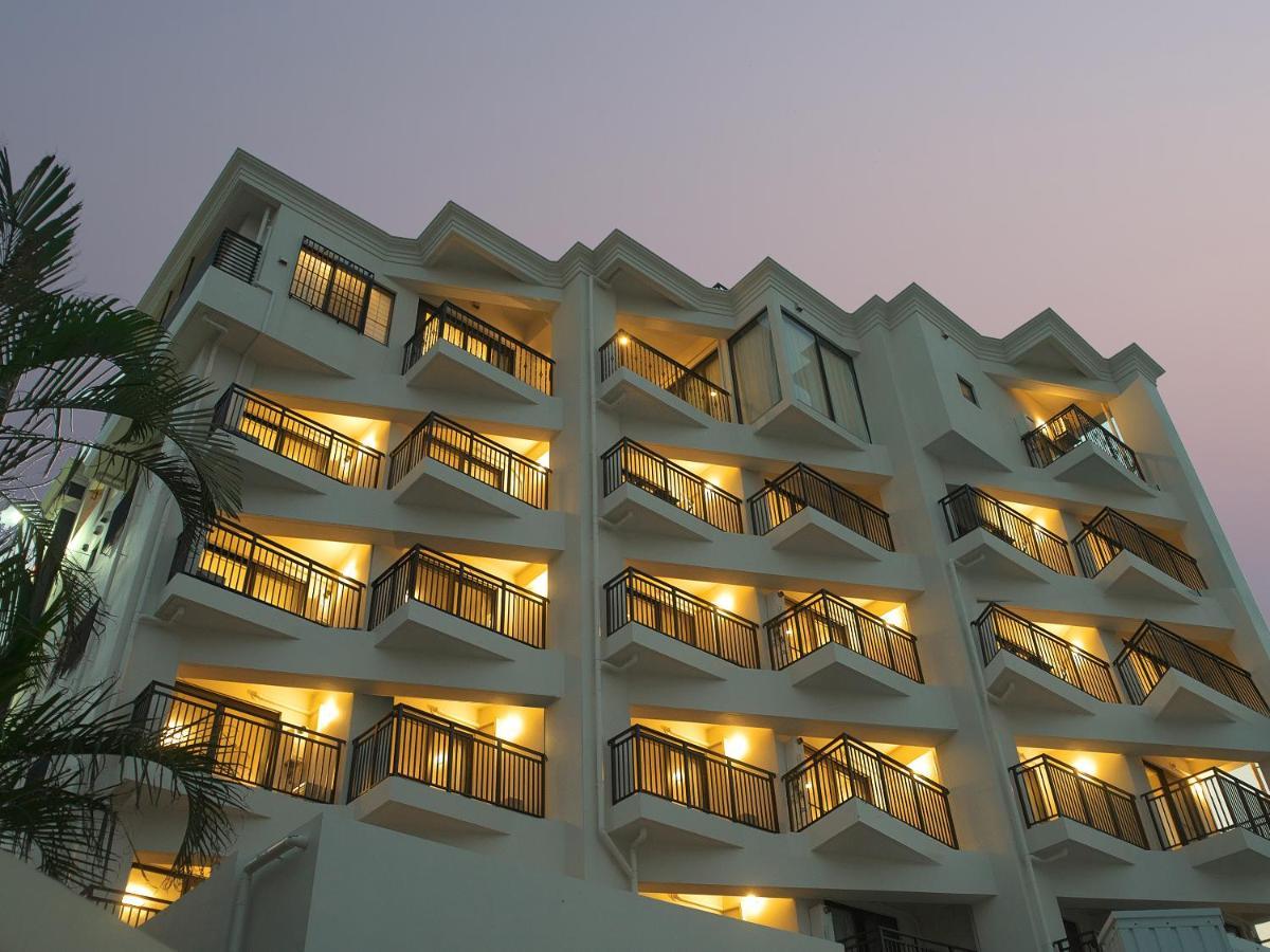 Hotel Y'Rise To Urasoe Екстериор снимка